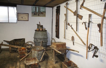 DES EXPOSITIONS